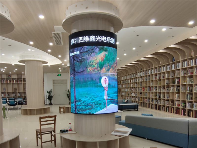 通透LED格栅屏:创新技术与应用前景的探索