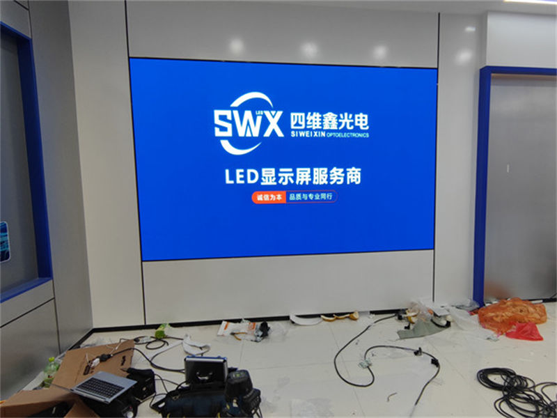 LED与LED背光技术解析:照明与显示领域的双星